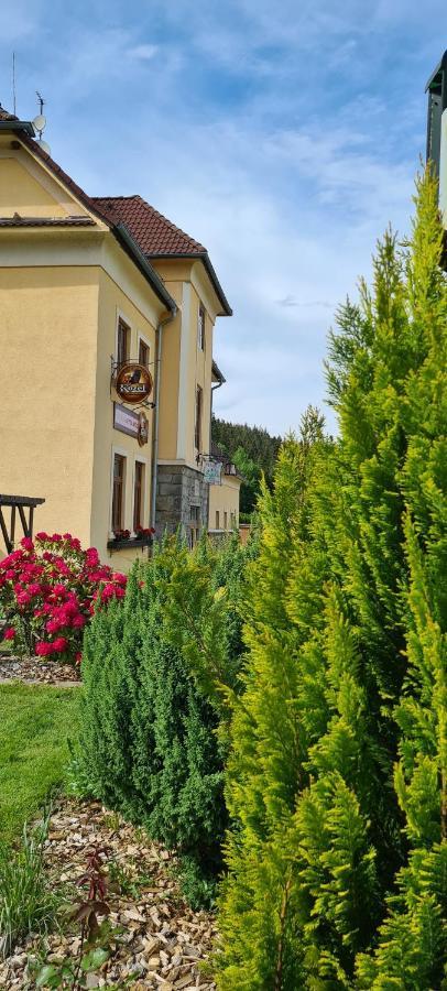 Pension Pod Lipou Лоучовице Экстерьер фото